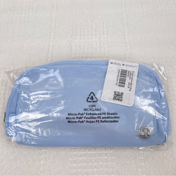 NWT Lululemon Everywhere Belt Bag (1L) - Windmill - Picture 6 of 6